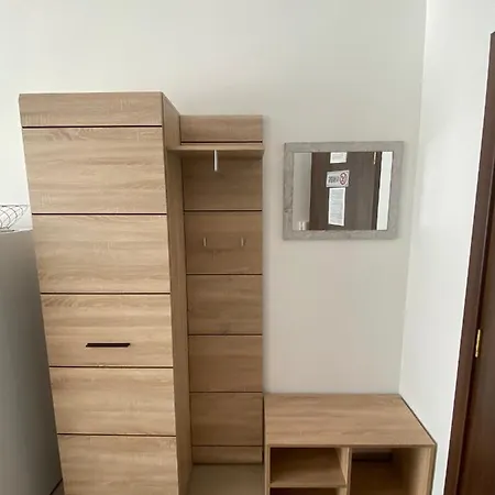 Admiral Plaza מלון דירות 3*