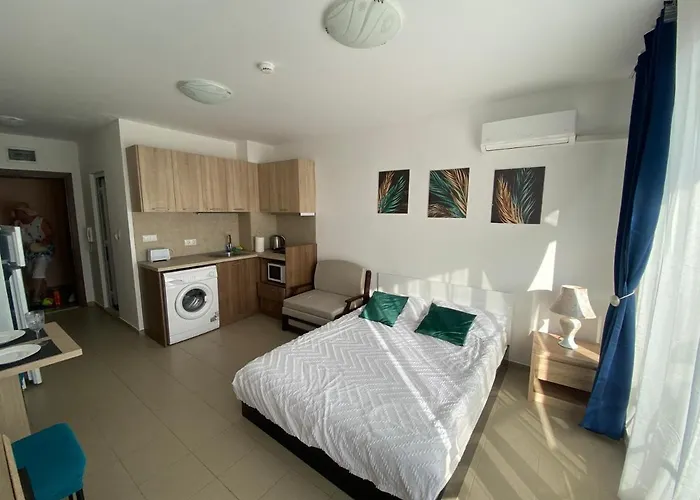 Admiral Plaza 公寓式酒店 3*